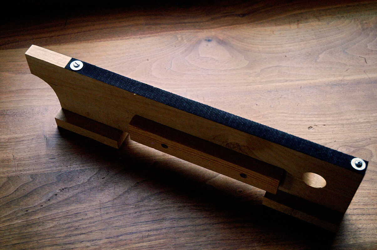 This is a Velcro-capped track that is placed along the left side of the stone.&nbsp;&nbsp;The Velcro...