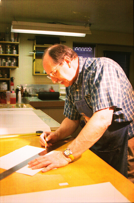 Paper for each edition must be torn to an 11 in. x 15 in. size prior to printing.&nbsp;&nbsp;Then ea...